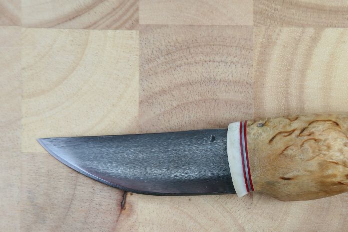 Der er et lille hul i klingen, gammelt jern, og 